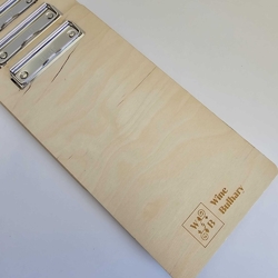 Dřevěné desky na jídelní lístek s kovovým klipem v rozměru 300x150mm + laser loga 
